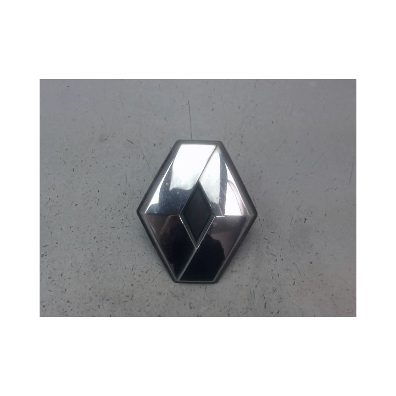 SIGLE CALANDRE RENAULT CLIO III Phase 2 2009-2014