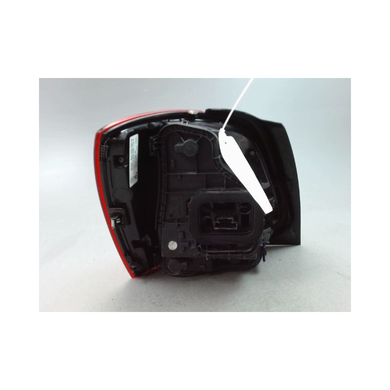 FEU ARRIERE DROIT VOLKSWAGEN POLO V Phase 1 (6R) 2009-...