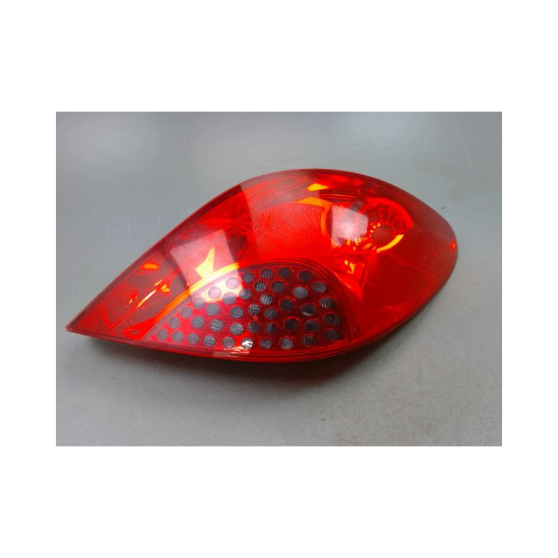 FEU ARRIERE DROIT PEUGEOT 207 2006-2013