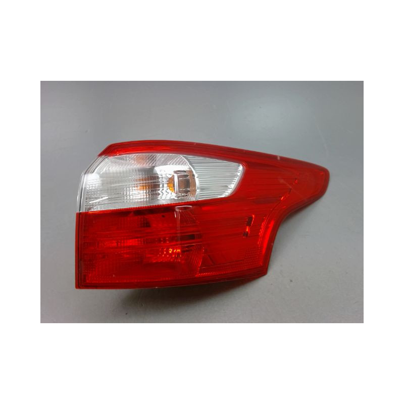 FEU ARRIERE DROIT FORD FOCUS BREAK 2005-