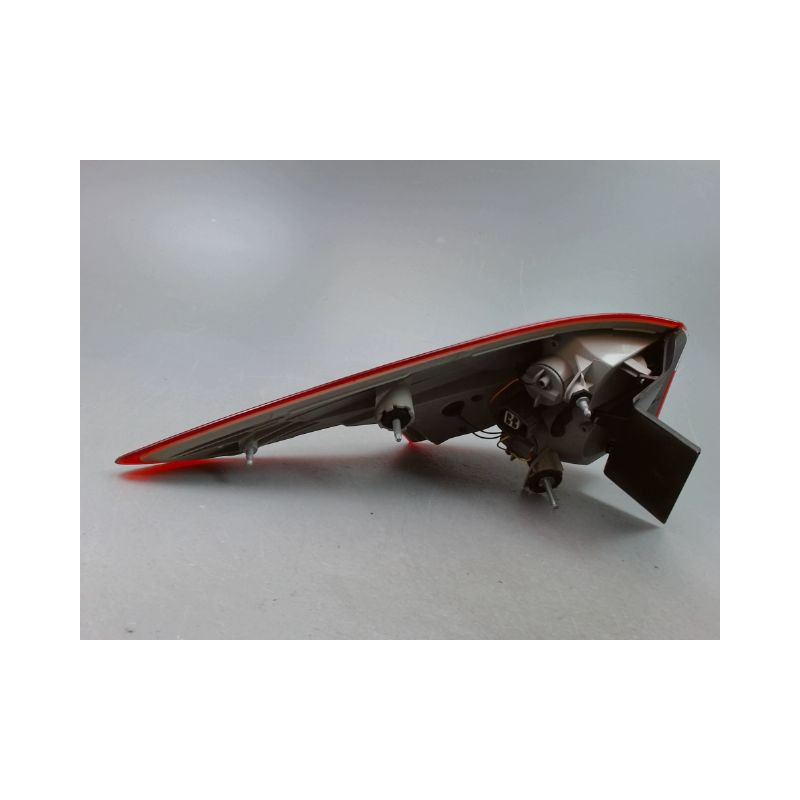 FEU ARRIERE DROIT FORD FOCUS BREAK 2005-