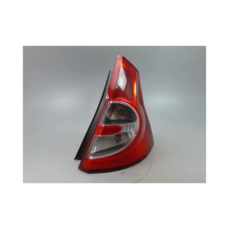 FEU ARRIERE DROIT DACIA SANDERO I 2008-2012