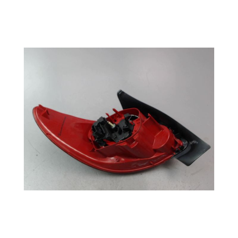FEU ARRIERE DROIT PEUGEOT 206 1998-2009