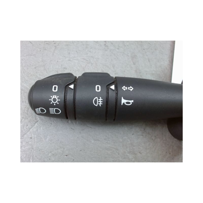 COMMANDE ECLAIRAGE DACIA SANDERO I 2008-2012