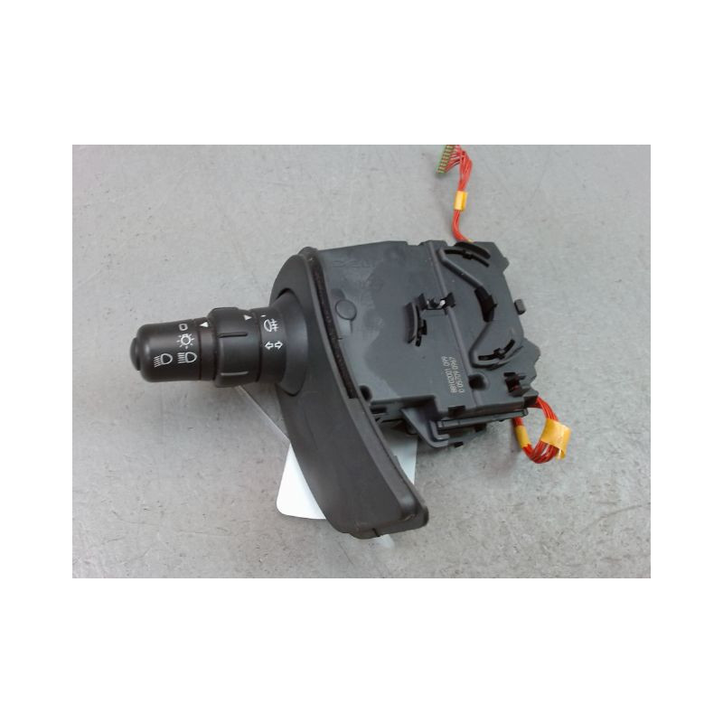 COMMANDE ECLAIRAGE RENAULT CLIO ESTATE III Phase 2 2009-2012