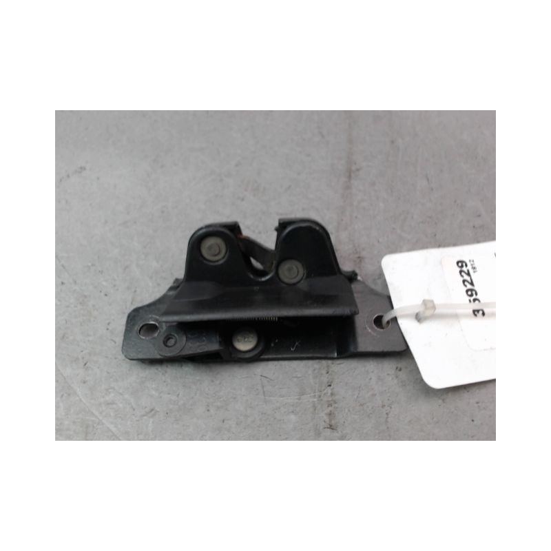 SERRURE HAYON  PEUGEOT 206 + 2009-2013