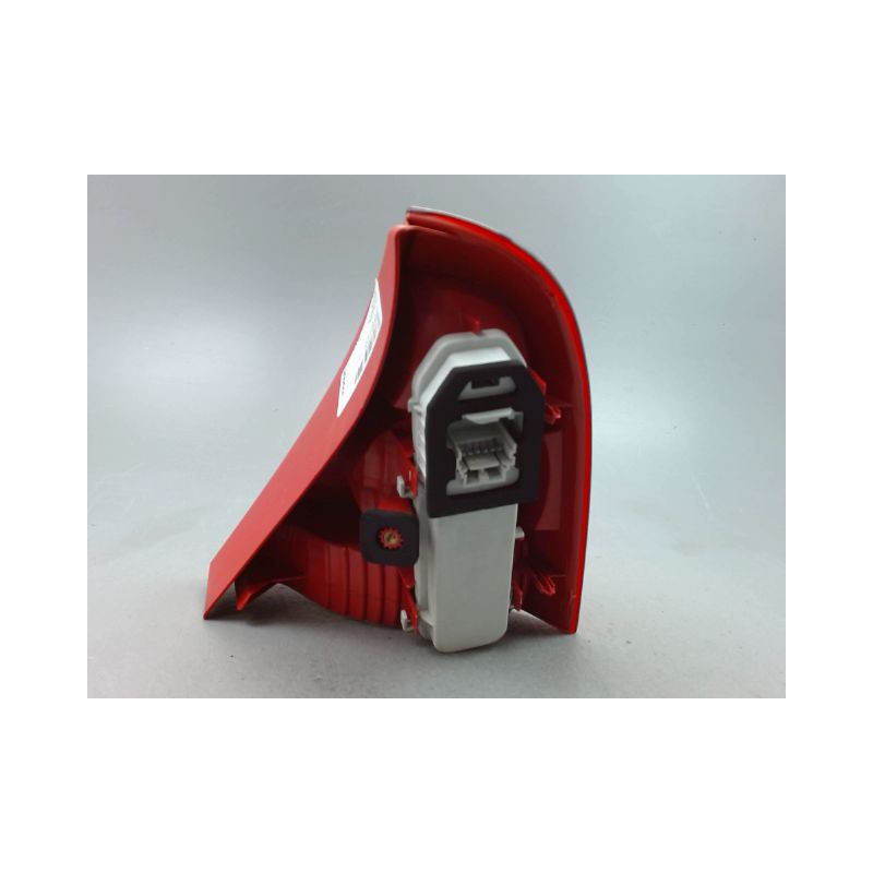 FEU ARRIERE GAUCHE  RENAULT CLIO II Phase 2 2001-2006