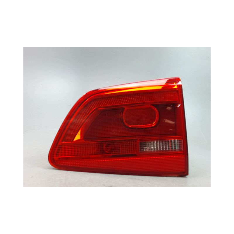 FEU ARRIERE INTERIEUR DROIT VOLKSWAGEN TOURAN 09-