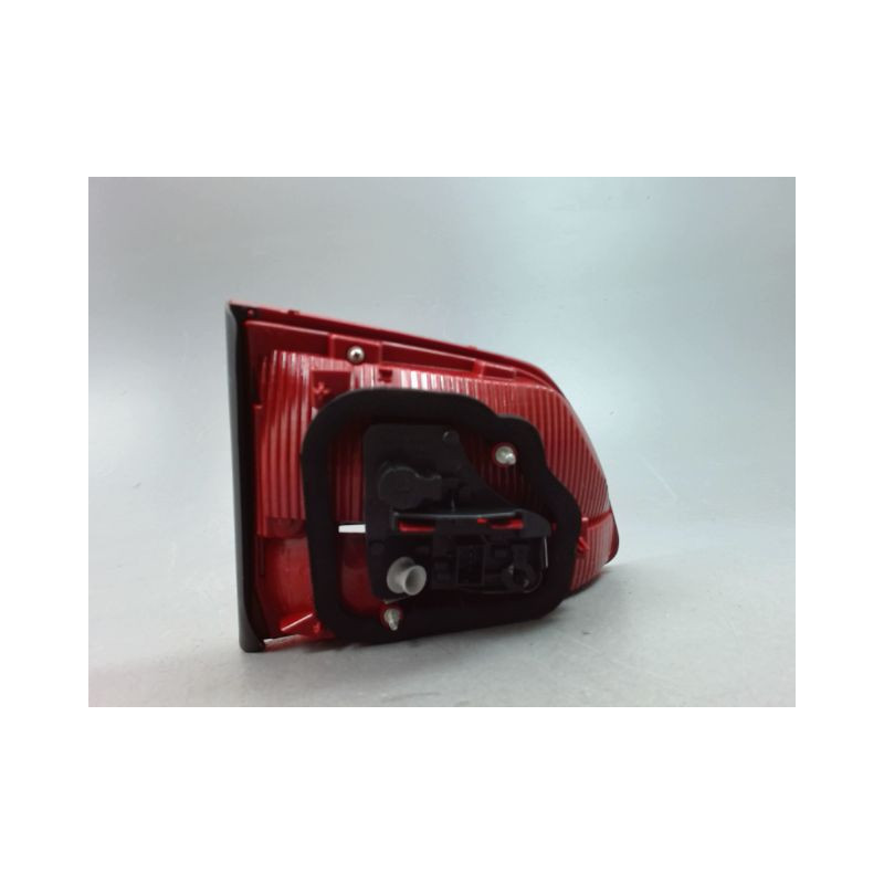 FEU ARRIERE INTERIEUR DROIT VOLKSWAGEN TOURAN 09-