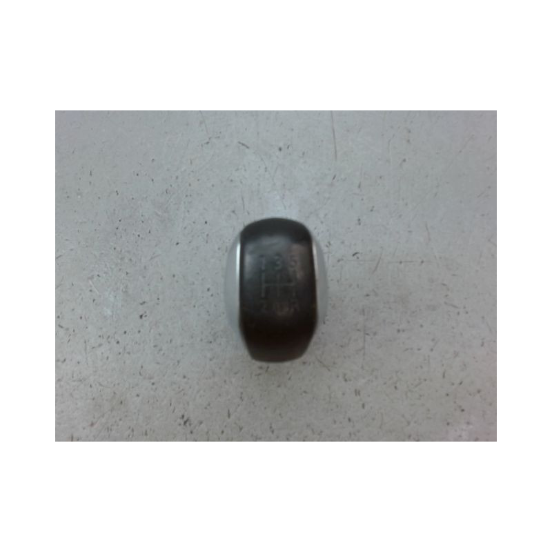 POMMEAU LEVIER VITESSES PEUGEOT 208 2012-... 1.2 VTI 82