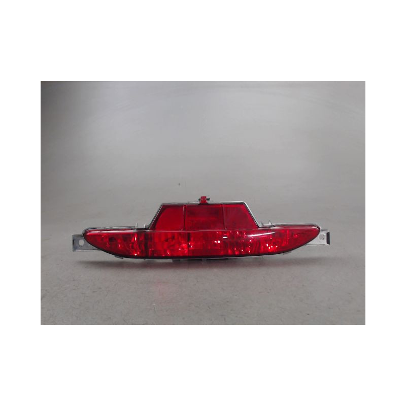 FEU BROUILLARD CENTRAL ARRIERE PEUGEOT 208
