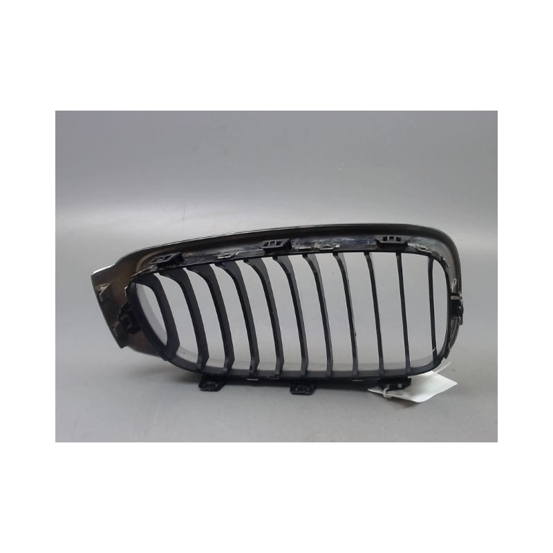 GRILLE CALANDRE GAUCHE BMW SERIE 3 BERL. VI (F30/F80) 2011-...