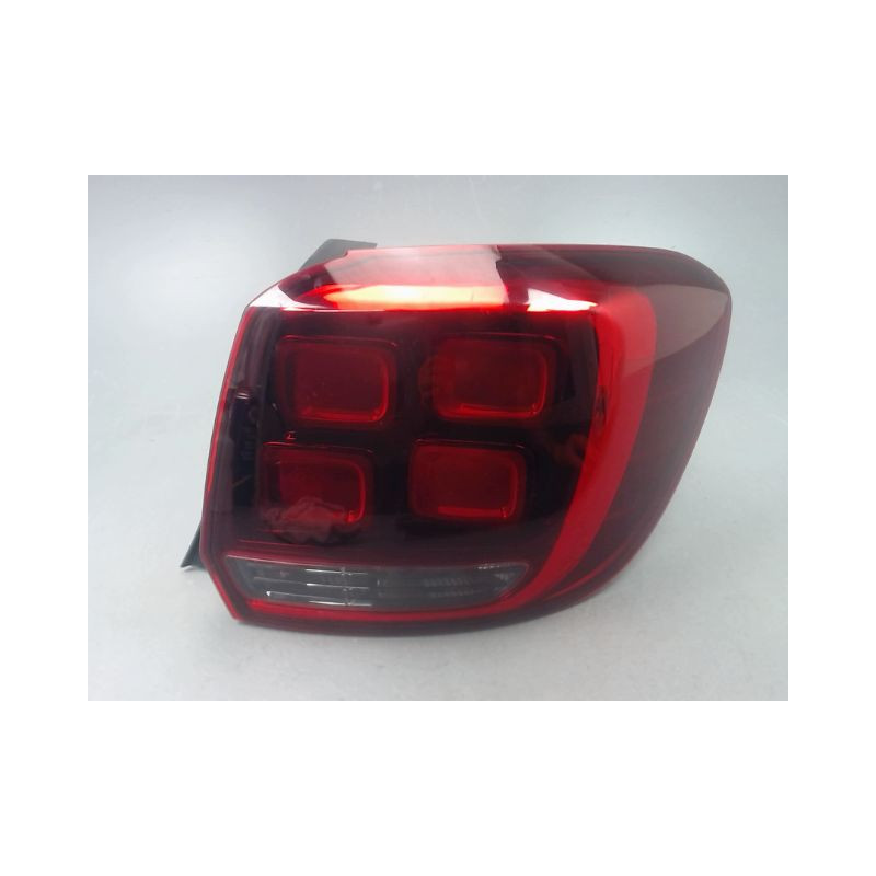 FEU ARRIERE DROIT DACIA SANDERO II 2012-...
