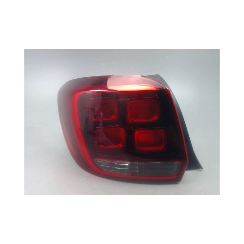 FEU ARRIERE GAUCHE  DACIA SANDERO II 2012-...