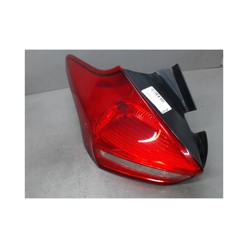 FEU ARRIERE GAUCHE  FORD FOCUS