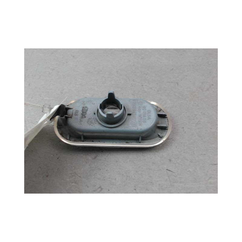 REPETITEUR AILE DROIT VOLKSWAGEN CADDY