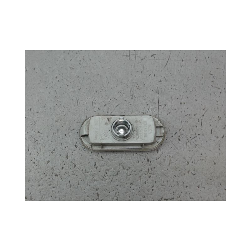 REPETITEUR AILE GAUCHE VOLKSWAGEN PASSAT BERL. IV Phase 1 (3B) 1996-2000