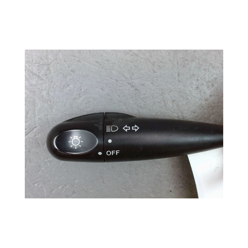 COMMANDE ECLAIRAGE TOYOTA YARIS VERSO Phase 1 1999-2003