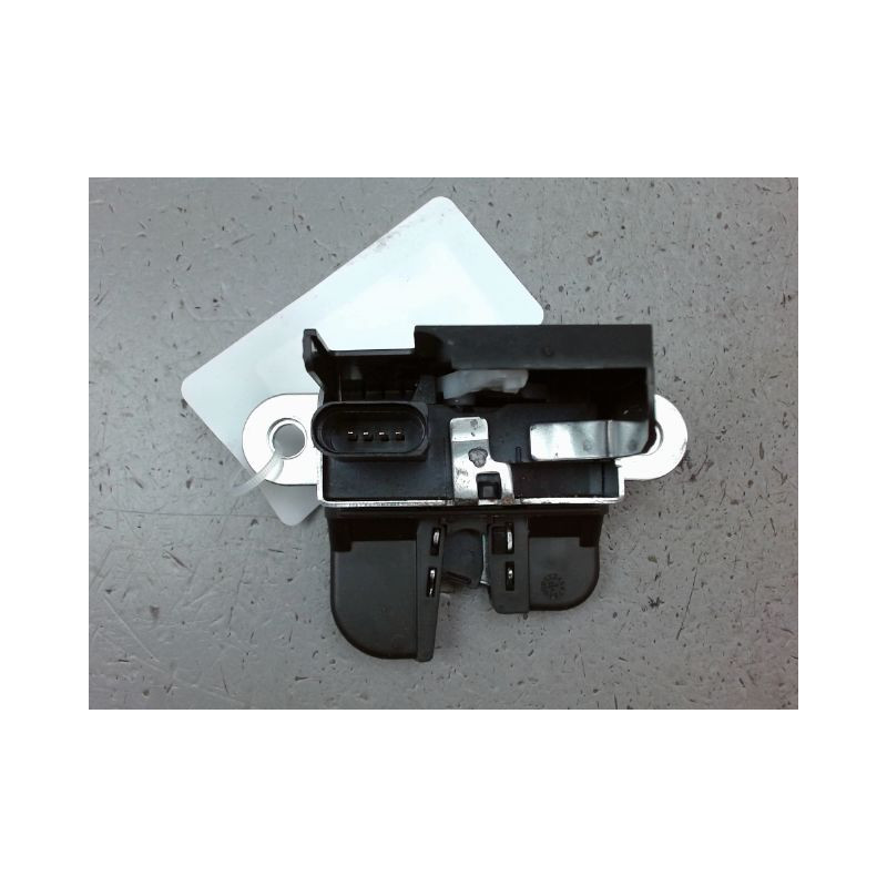 SERRURE HAYON  VOLKSWAGEN GOLF V 2003-2008