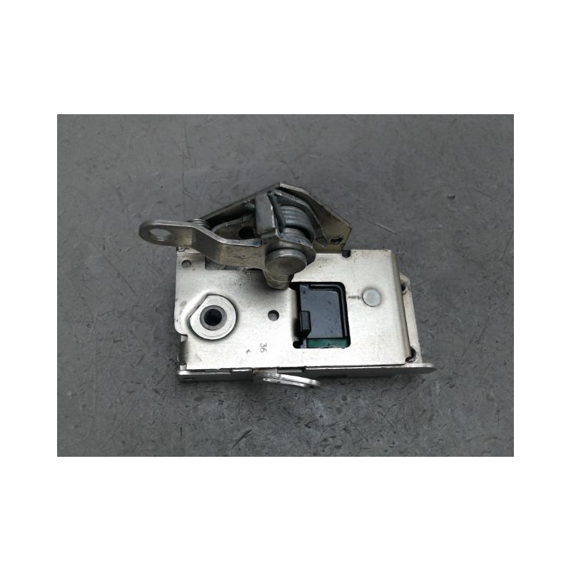 SERRURE PORTE COULISSANTE DROIT IVECO 35S18