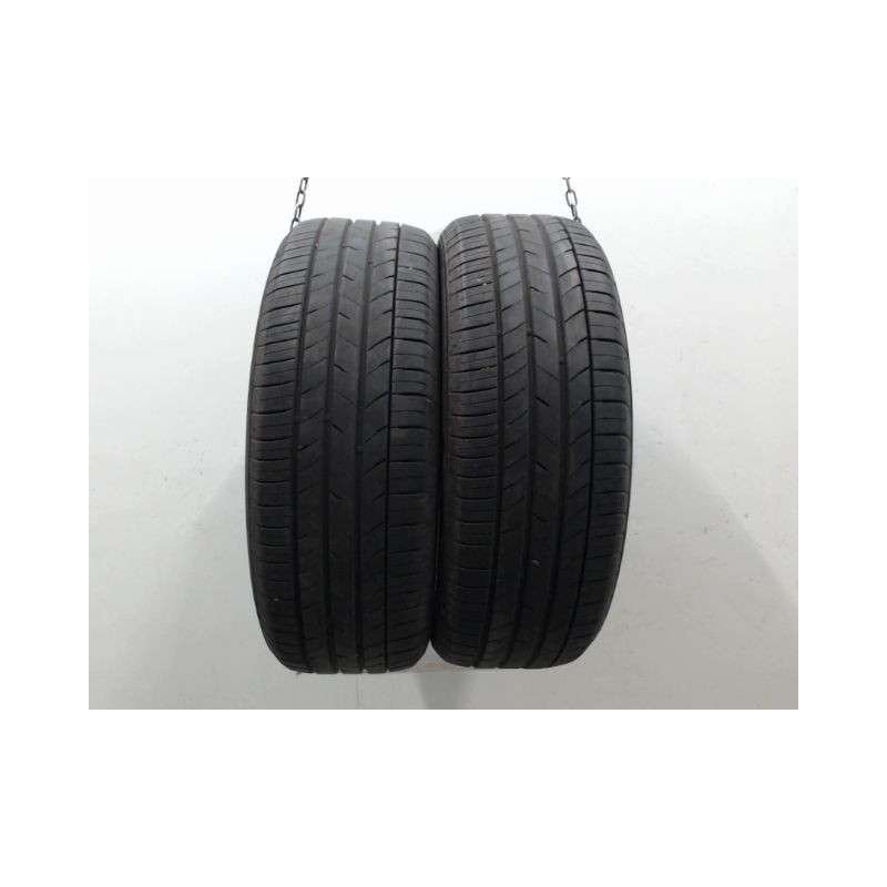 Paire de pneus KUMHO ECSTA HS52 205 55 17 95 V