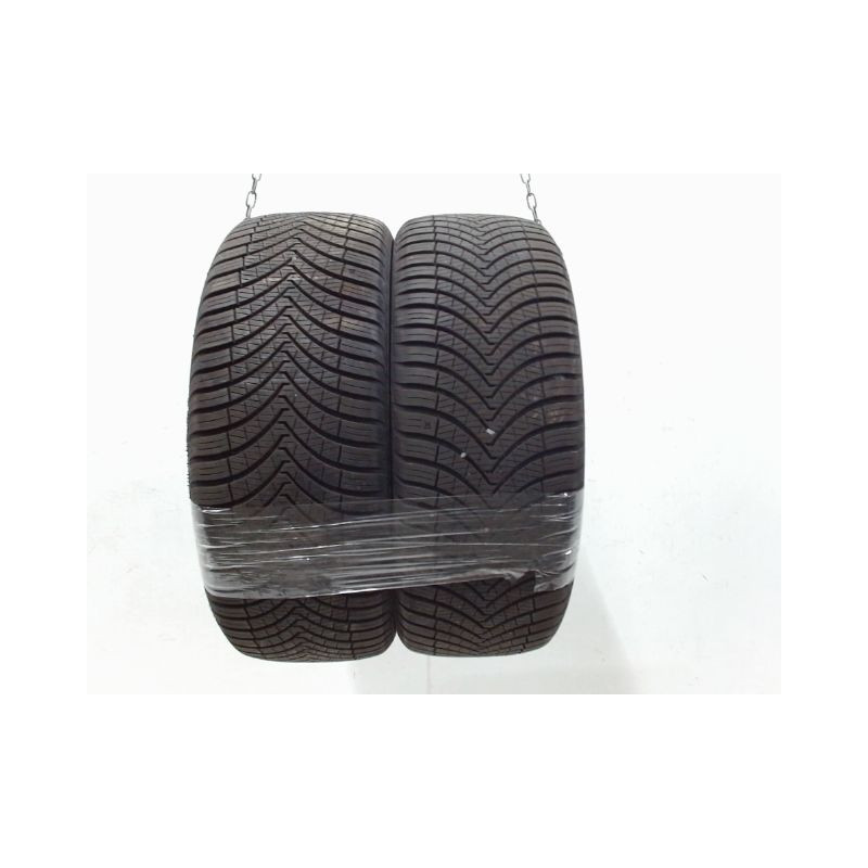 Paire de pneus KUMHO SOLUS 4S HA32+ 225 50 17 98 W