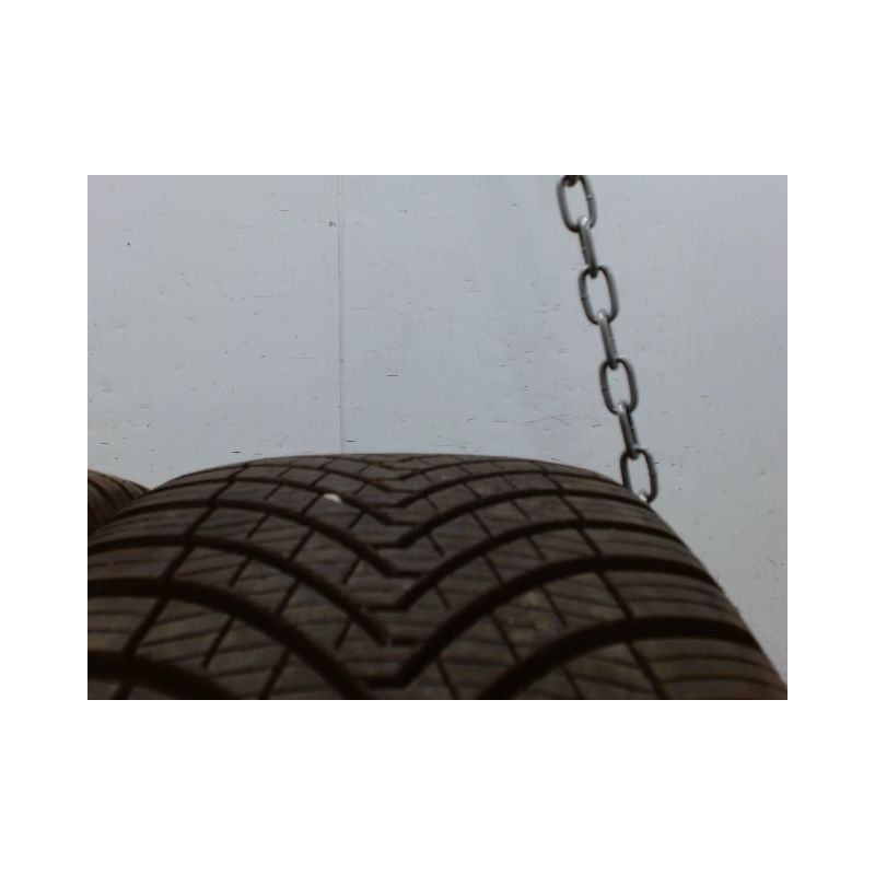 Paire de pneus KUMHO SOLUS 4S HA32+ 225 50 17 98 W