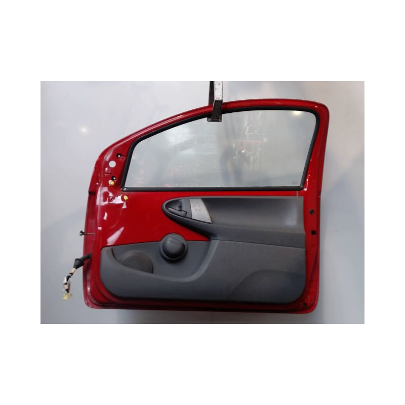 PORTE AVANT DROIT TOYOTA AYGO 3P