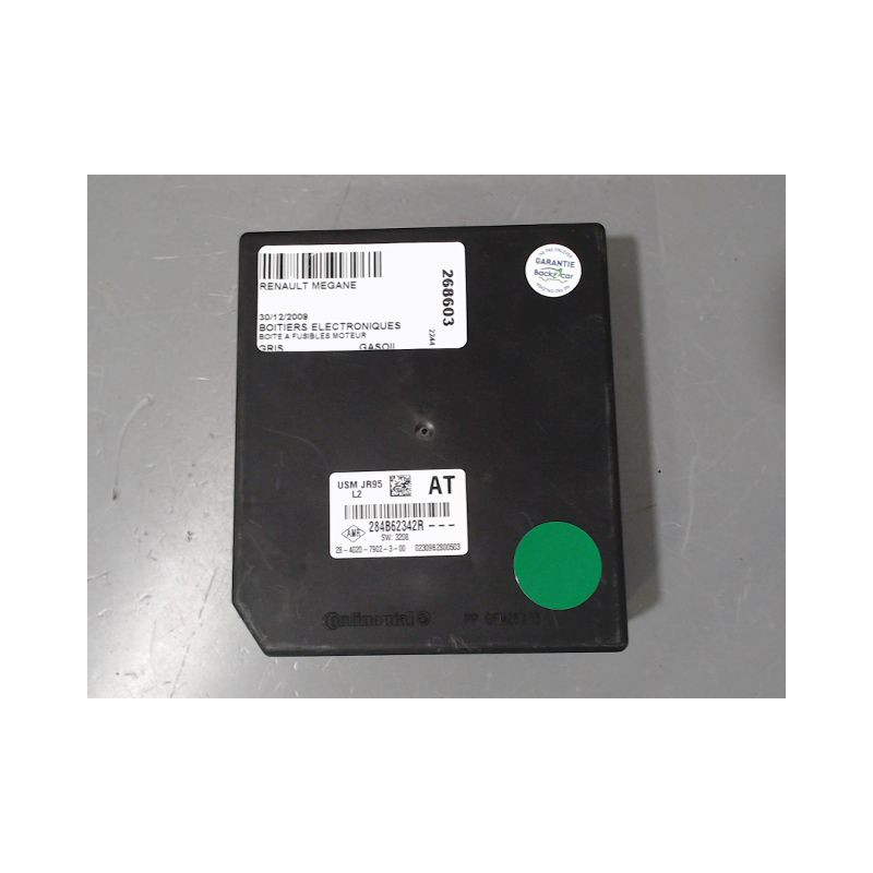 BOITE A FUSIBLES RENAULT MEGANE