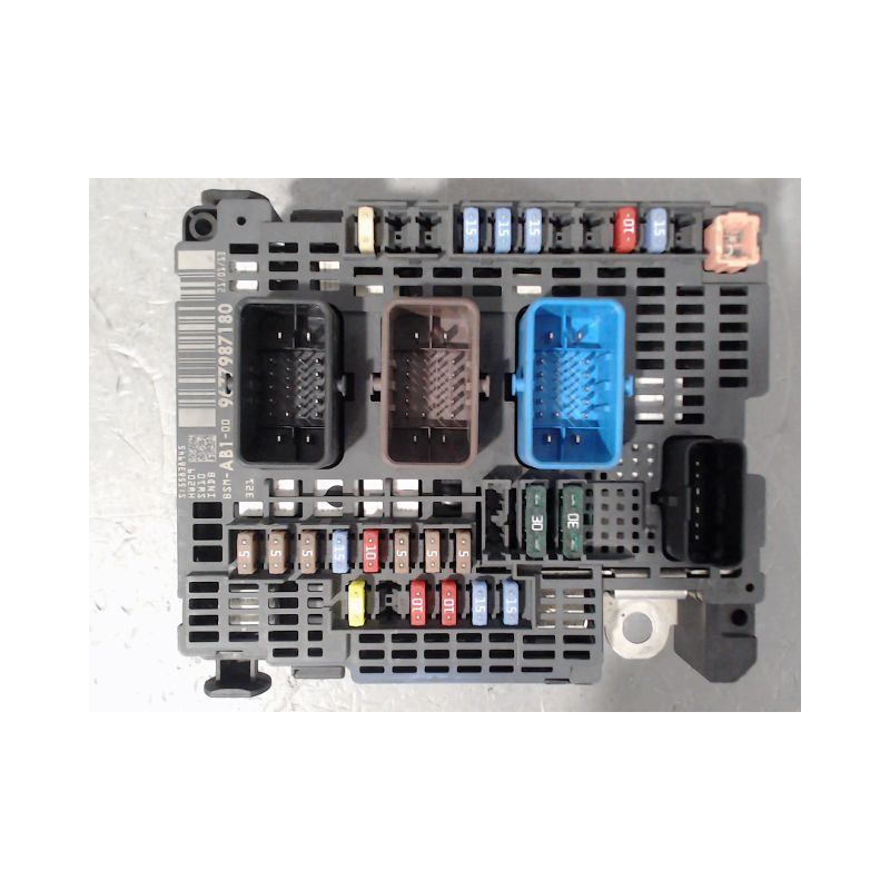 BOITE A FUSIBLES CITROEN C4