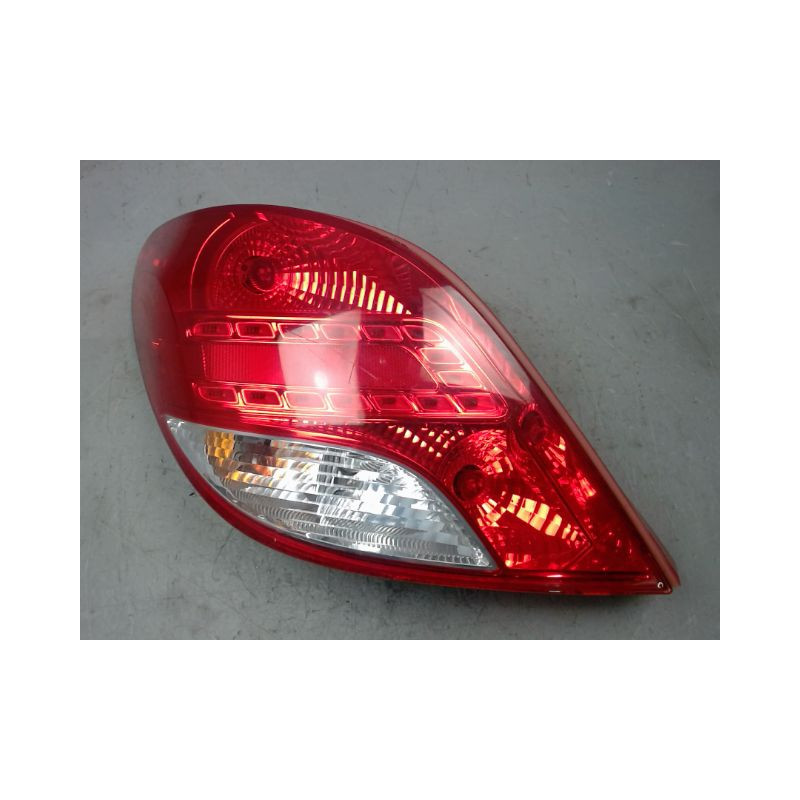 FEU ARRIERE GAUCHE  PEUGEOT 207 3P