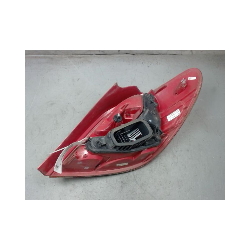 FEU ARRIERE GAUCHE  PEUGEOT 207 3P