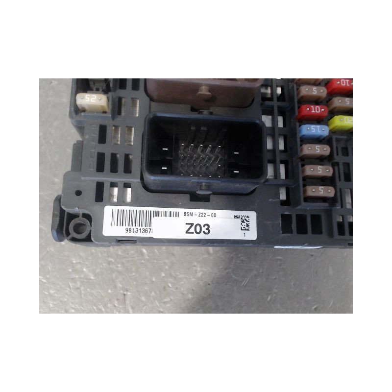 BOITE A FUSIBLES PEUGEOT 3008