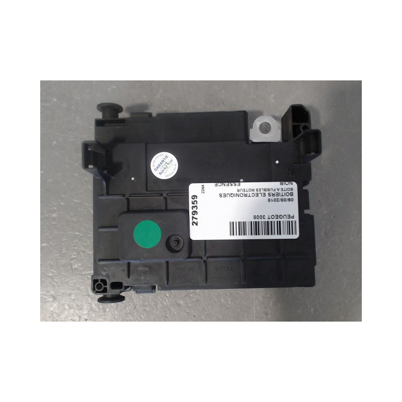BOITE A FUSIBLES PEUGEOT 3008