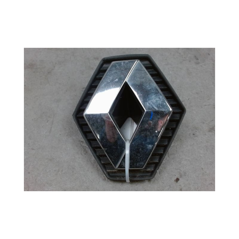 SIGLE CALANDRE RENAULT CLIO II PH.2 01-06