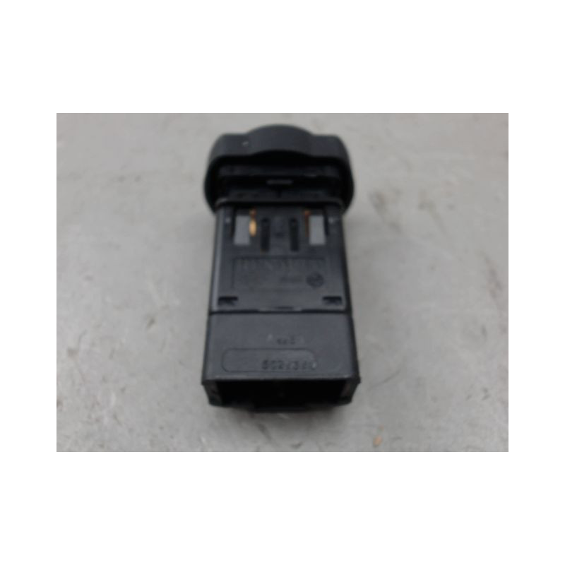 BOUTON DE WARNING DACIA DUSTER