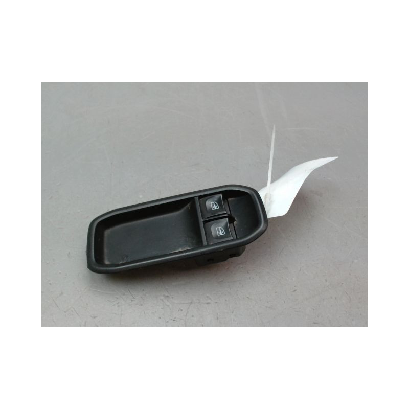 COMMANDE LEVE-GLACE PORTE AVG DACIA DUSTER
