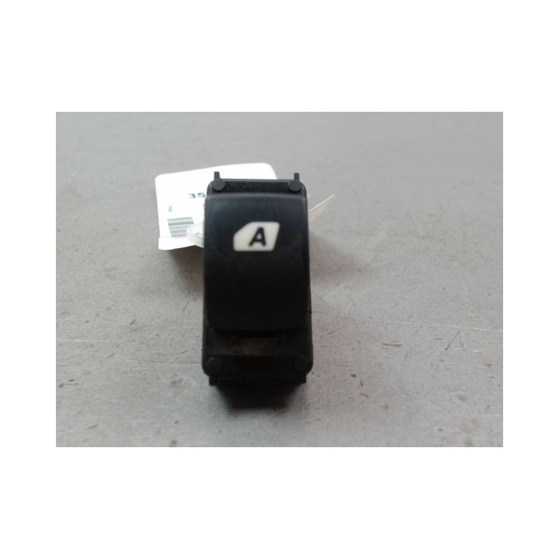 COMMANDE LEVE-GLACE PORTE AVG PEUGEOT PARTNER