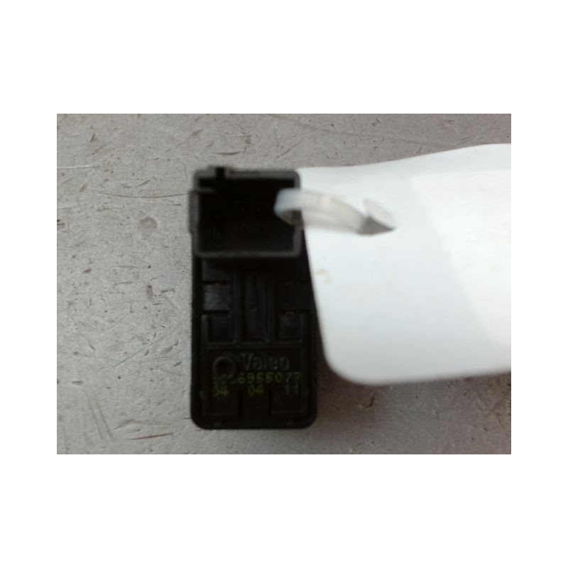 COMMANDE LEVE-GLACE PORTE AVG PEUGEOT PARTNER