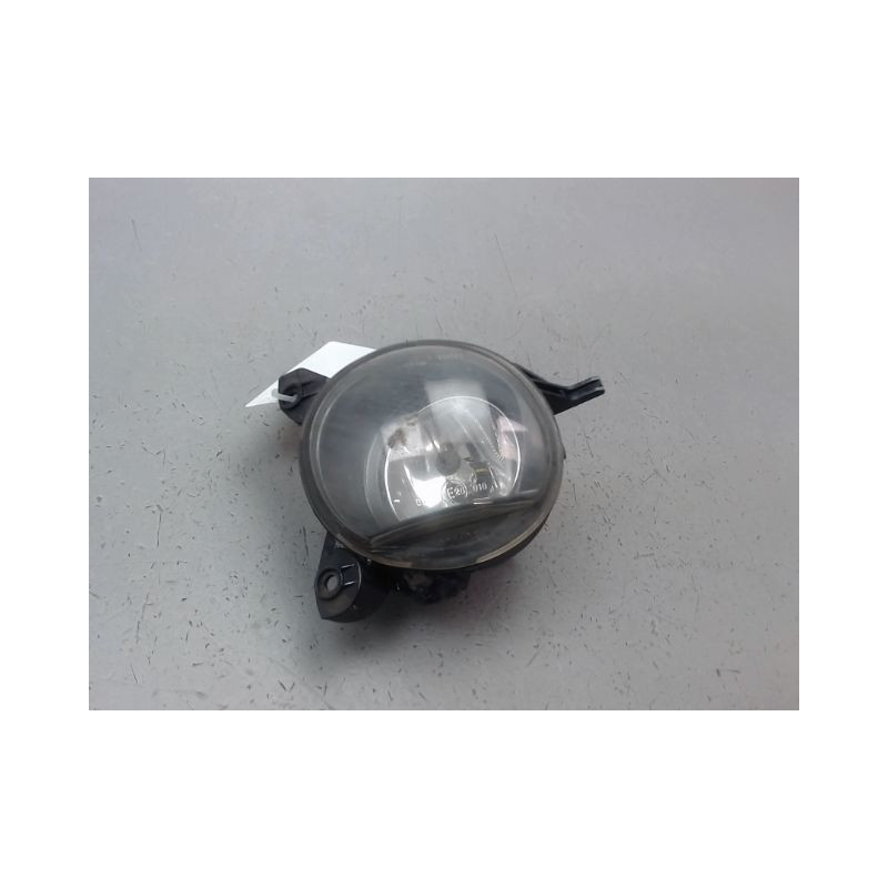 PHARE ANTIBROUILLARD AVANT GAUCHE TOYOTA COROLLA