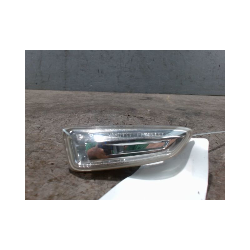 REPETITEUR AILE DROIT OPEL ASTRA 2004-