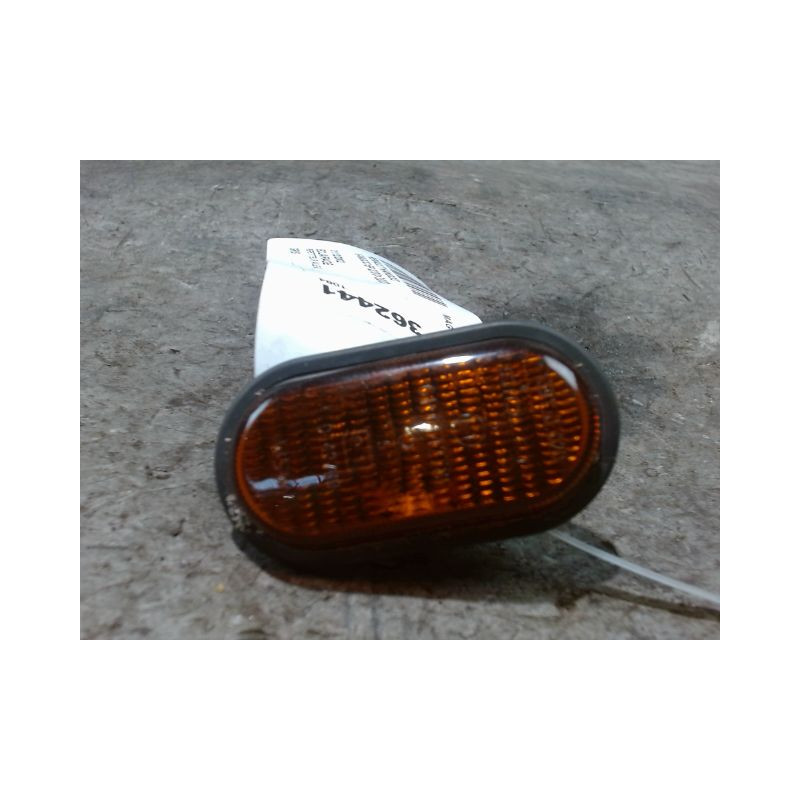 REPETITEUR AILE GAUCHE RENAULT KANGOO 2000-2003