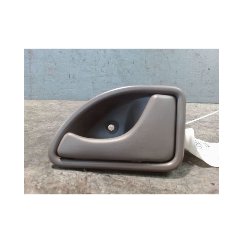POIGNEE INTERIEURE PORTE AVANT DROIT RENAULT TWINGO 93-98