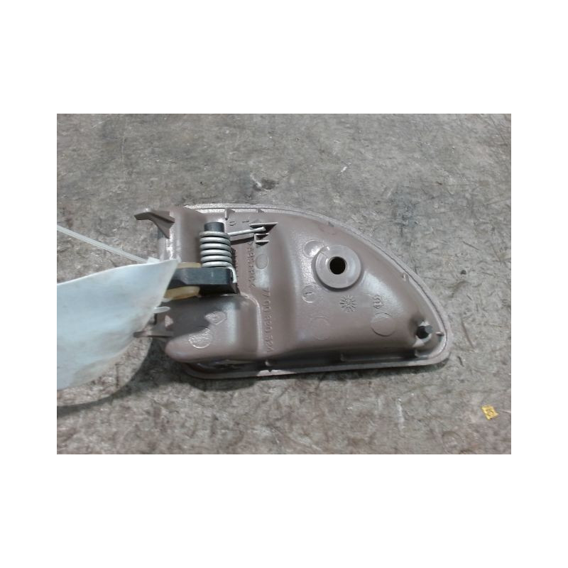 POIGNEE INTERIEURE PORTE AVANT DROIT RENAULT TWINGO 93-98