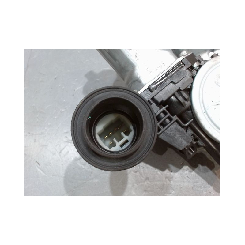 MECANISME+MOTEUR LEVE-GLACE AVANT DROIT TOYOTA YARIS
