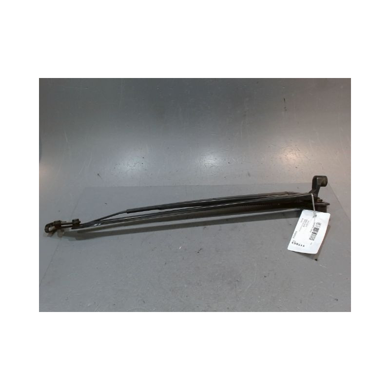 BRAS ESSUIE-GLACE AVANT TOYOTA YARIS