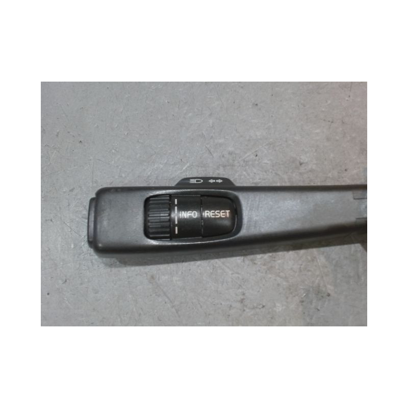 COMMANDE CLIGNOTANT VOLVO S40
