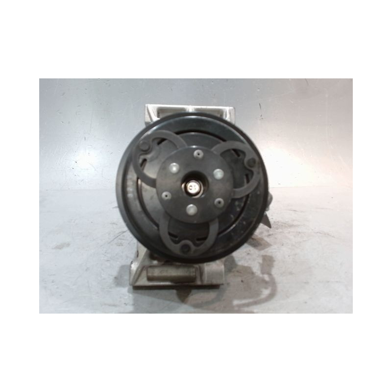 COMPRESSEUR AIR CONDITIONNE DACIA SANDERO