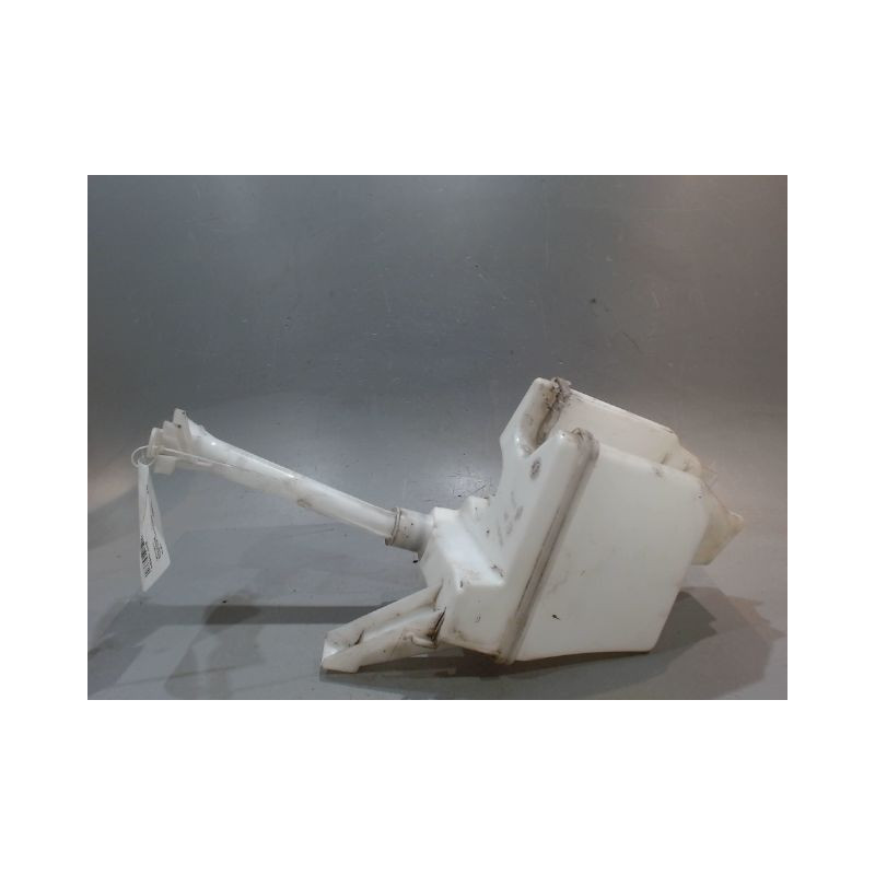 RESERVOIR LAVE-GLACE AVANT NISSAN JUKE