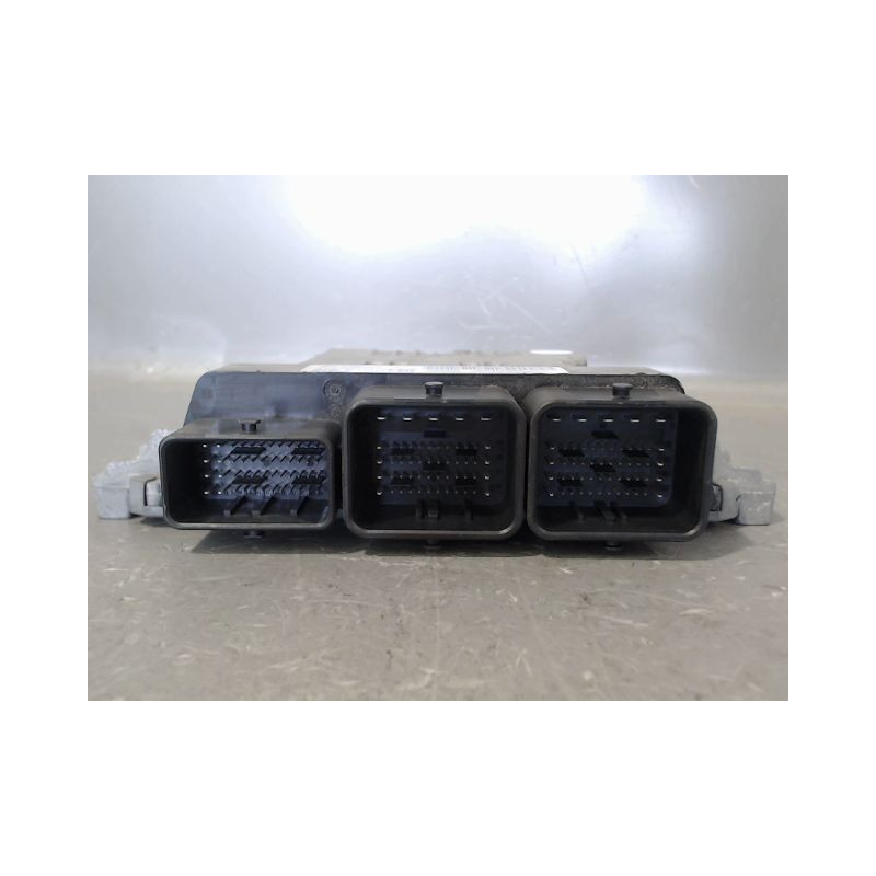 CALCULATEUR MOTEUR PEUGEOT 308